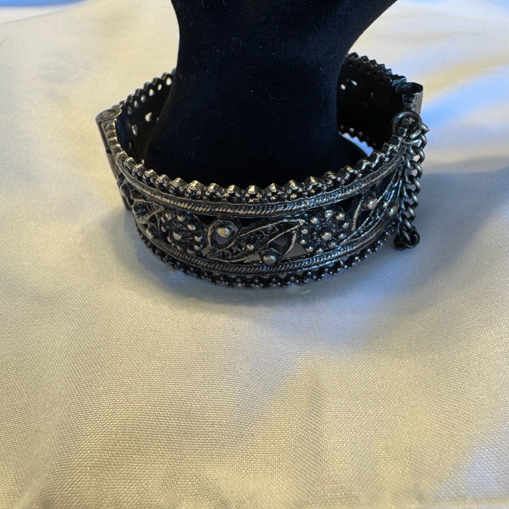 Silver Tone Bracelet